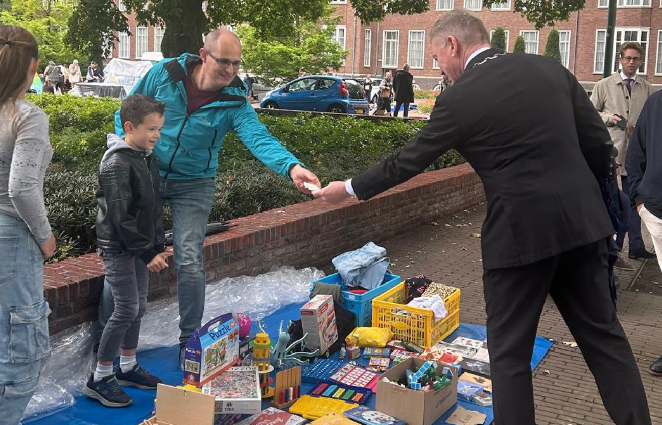 Schrijf je kind in voor de kleedjesmarkt op het Rijnplein